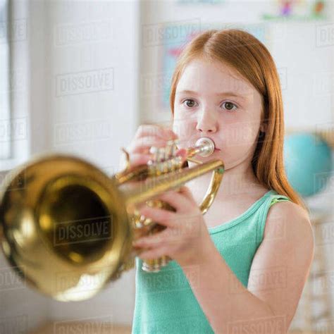 Do girls play trumpets?