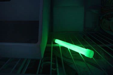 Do glow sticks recharge in the freezer?