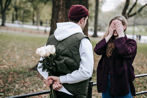 Do guys act weird before proposing?