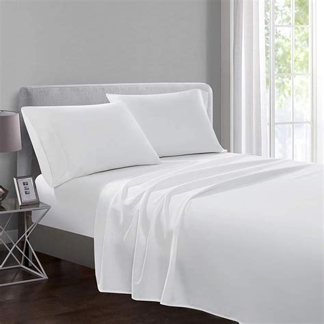 Do hotels use linen or cotton sheets?