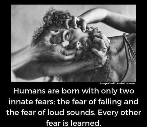 Do humans have instinctive fears?
