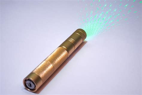 Do lasers go infinite?