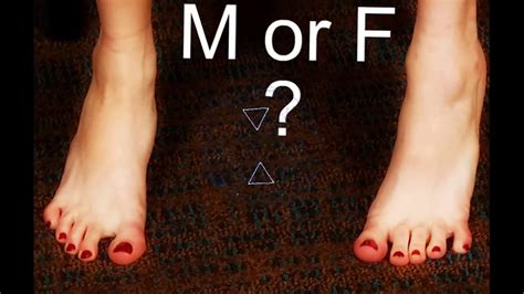 Do male and female feet look different?