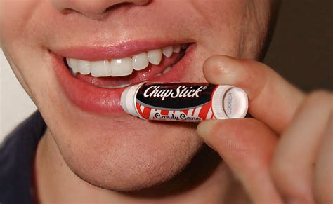 Do men find lip gloss attractive?