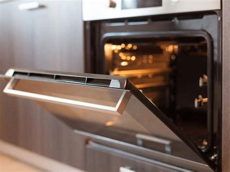Do modern ovens produce carbon monoxide?