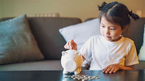 Do most parents give their kids money?