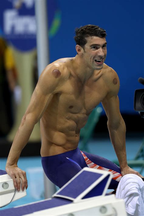 Do most swimmers have abs?