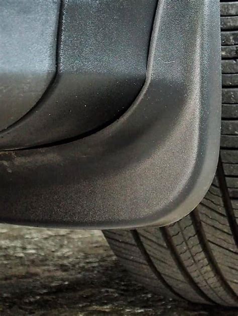 Do mud flaps decrease mileage?