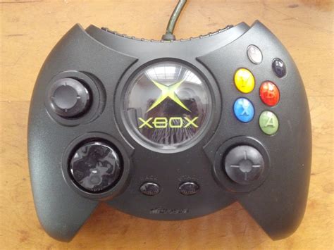 Do old Xbox controllers work?