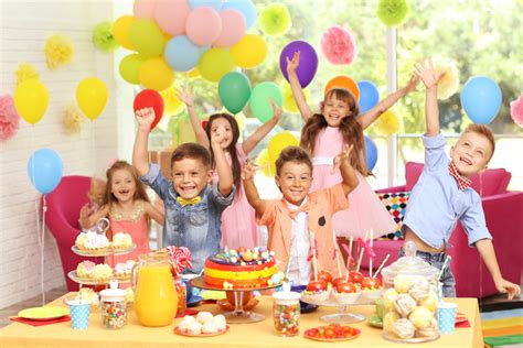 Do parents stay at kids parties?