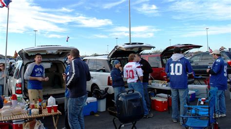 Do people still tailgate?