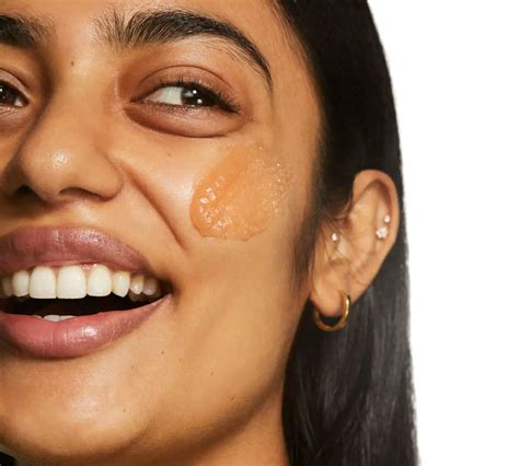 Do people with oily skin age slower?