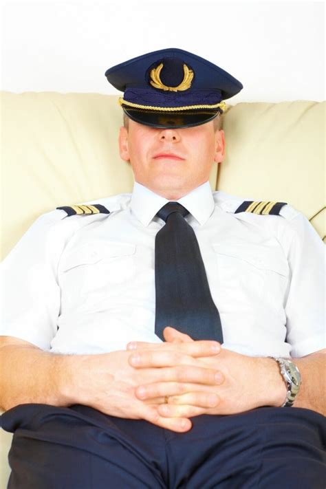 Do pilots nap while flying?