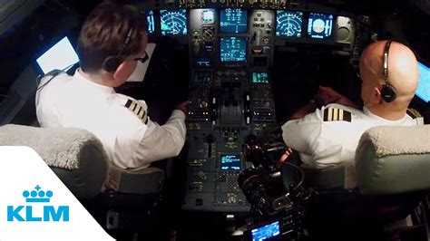 Do pilots watch TV while flying?