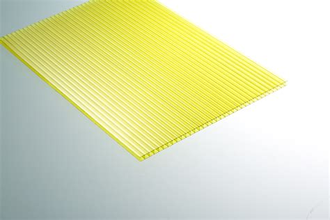 Do polycarbonate panels yellow?