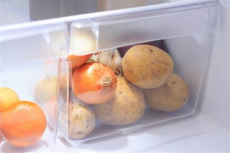 Do potatoes last longer in fridge or room temp?