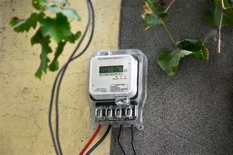 Do smart meters use more electricity?