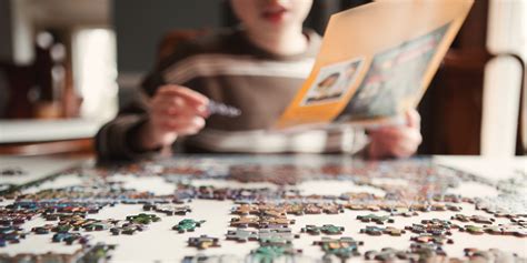 Do smart people do puzzles?