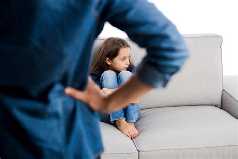 Do strict parents cause depression?