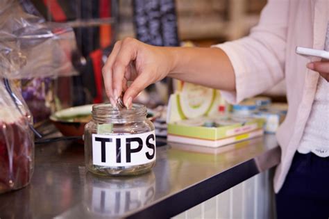 Do tips go directly to the waiter?