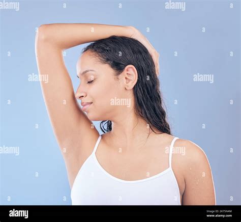 Do unshaved armpits smell more?