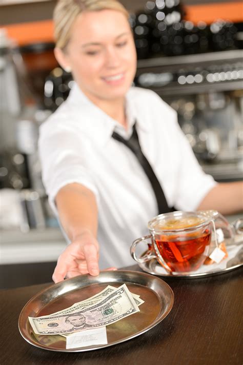 Do waiters get to keep their tips?