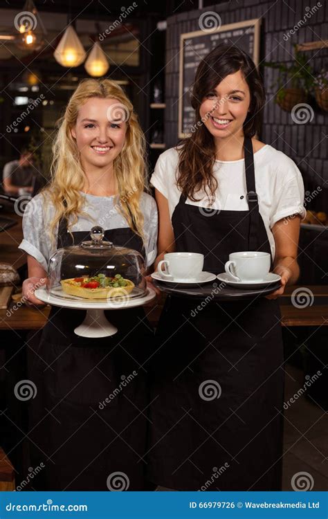 Do waitresses need to be pretty?