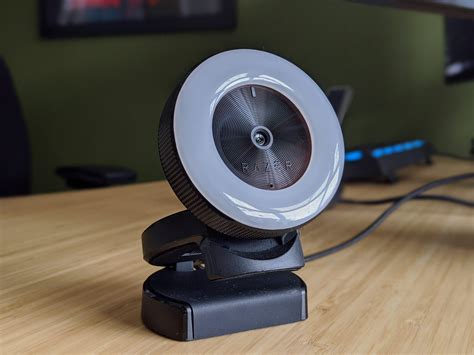 Do webcams need light?