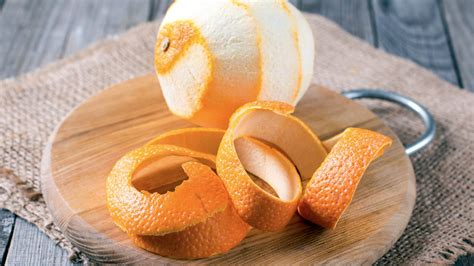 Do you get vitamin C from eating orange peel?