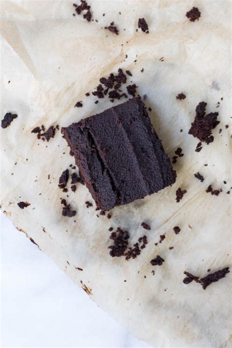 Do you need parchment paper for brownies?
