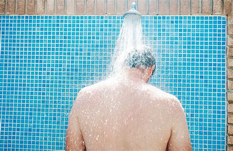 Do you need to shower after swimming in chlorine?