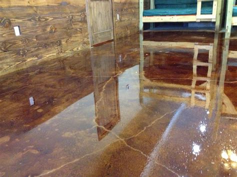 Do you stain concrete wet or dry?
