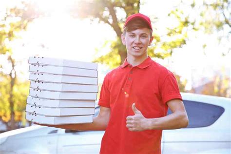 Do you tip the Domino's delivery guy UK?