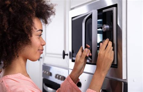 Does 30 seconds in microwave kill germs?