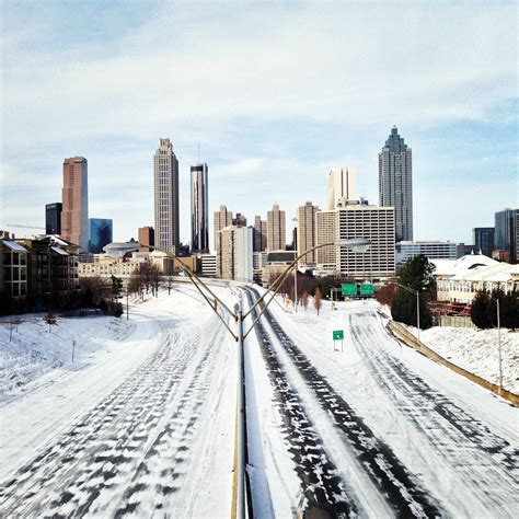 Does Atlanta have snow?