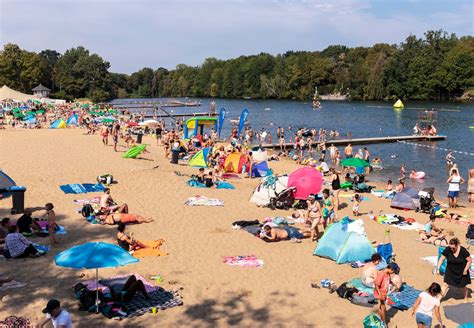 Does Berlin Lake have a beach?