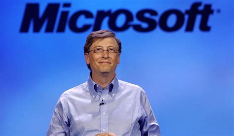 Does Bill Gates still operate Microsoft?