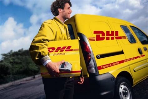Does DHL take pictures of delivery?