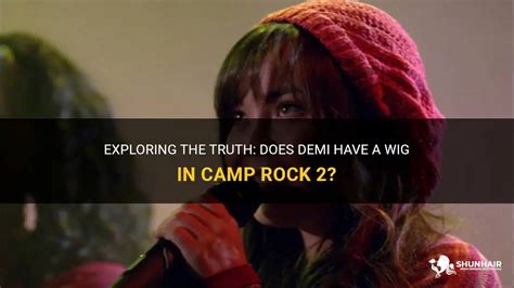 Does Demi wear a wig?