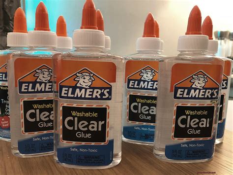 Does Elmer's Glue smell?