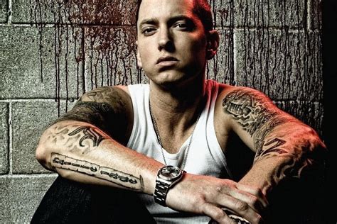 Does Eminem have tinnitus?