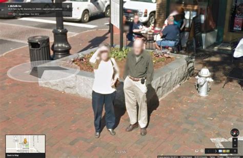 Does Google Earth blur people?