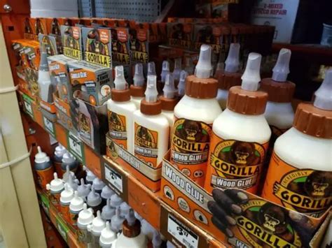 Does Gorilla Glue come off easy?