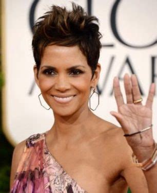 Does Halle Berry wear a hearing aid?