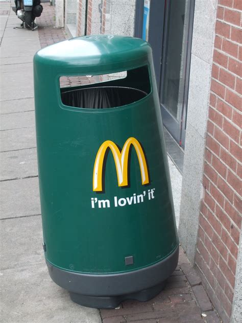 Does MAC have a bin?