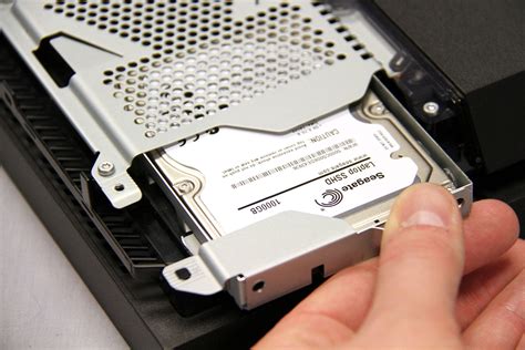 Does PS4 run on SSD or HDD?