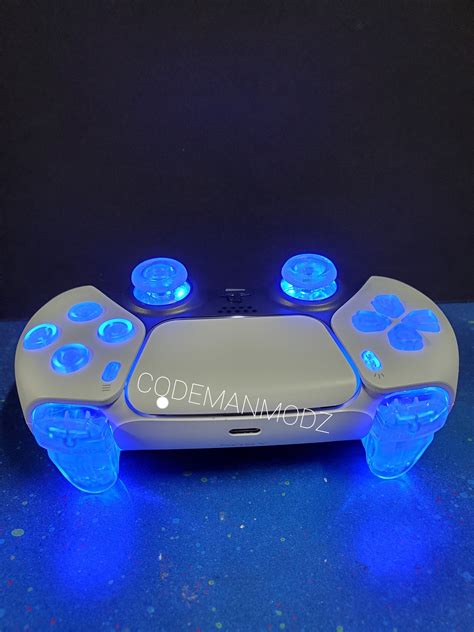 Does PS5 controller have LED lights?