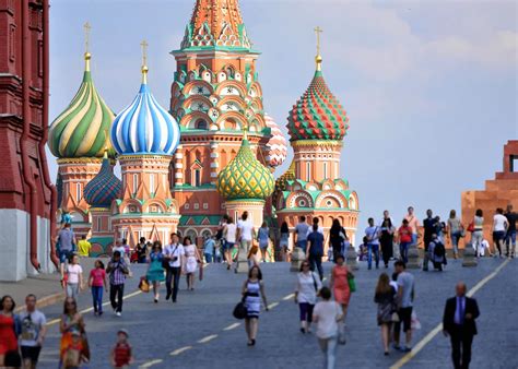 Does Russia accept tourists?