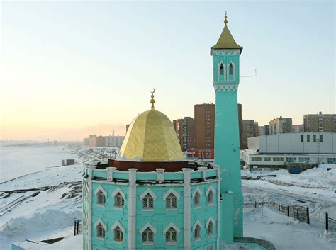 Does Russia have mosques?