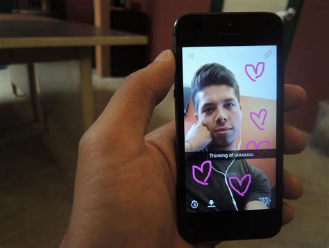 Does Snapchat secretly take photos of you?